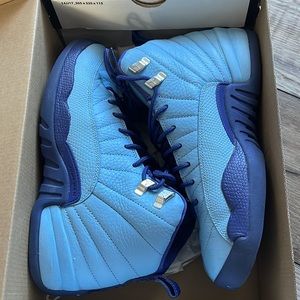 Size 7. Blue/silver/dark purple Jordan retro 12.
